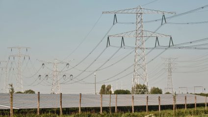 Rinnovabili • Cresce la domanda di energia nel 2025 spinta dall'elettricità. Boom di rinnovabili