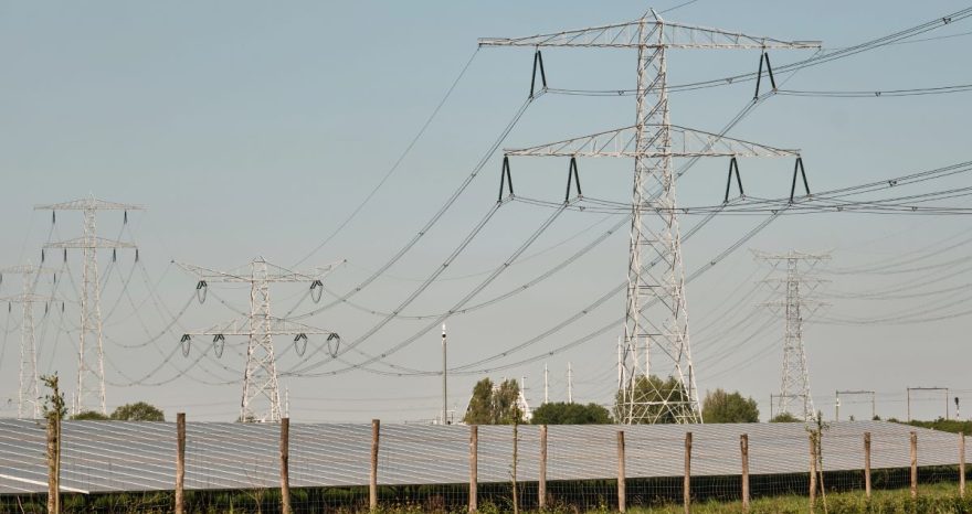 Rinnovabili • Cresce la domanda di energia nel 2025 spinta dall'elettricità. Boom di rinnovabili