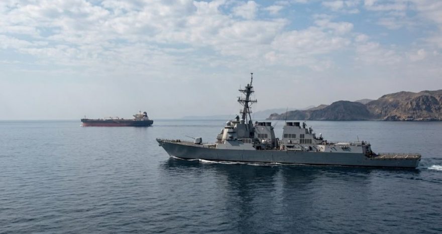 Rinnovabili • stretto-di-hormuz-bloccato-come-funziona-cosa-implica