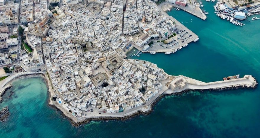 Rinnovabili • Bando CER Puglia, la Regione aggiunge 2,5 mln e proroga la scadenza