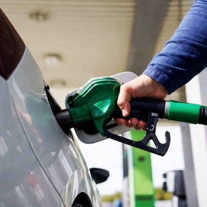 Rinnovabili • Come risparmiare carburante? 7 consigli pratici per spendere meno