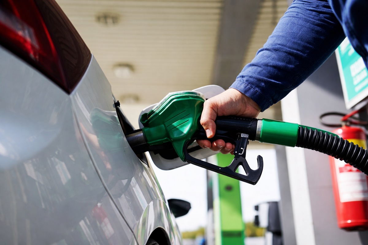 Come risparmiare carburante? 7 consigli pratici per spendere meno