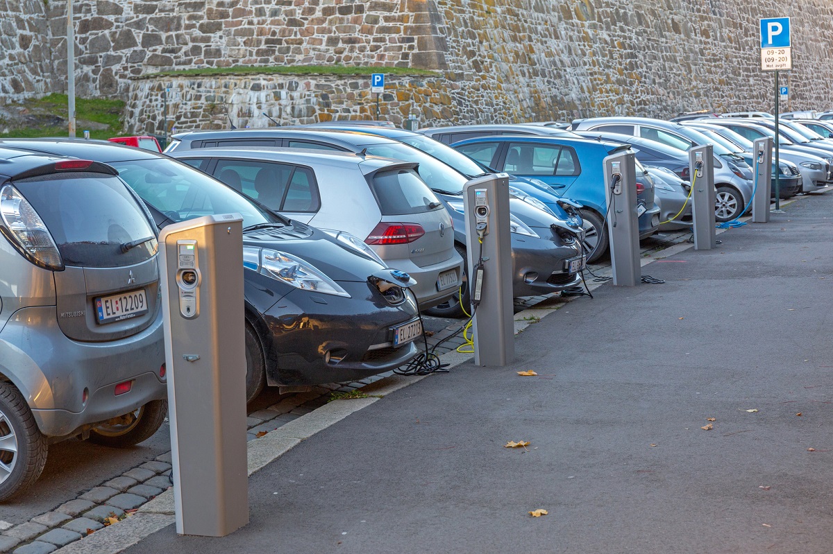 La tua auto elettrica: la guida completa di Rinnovabili