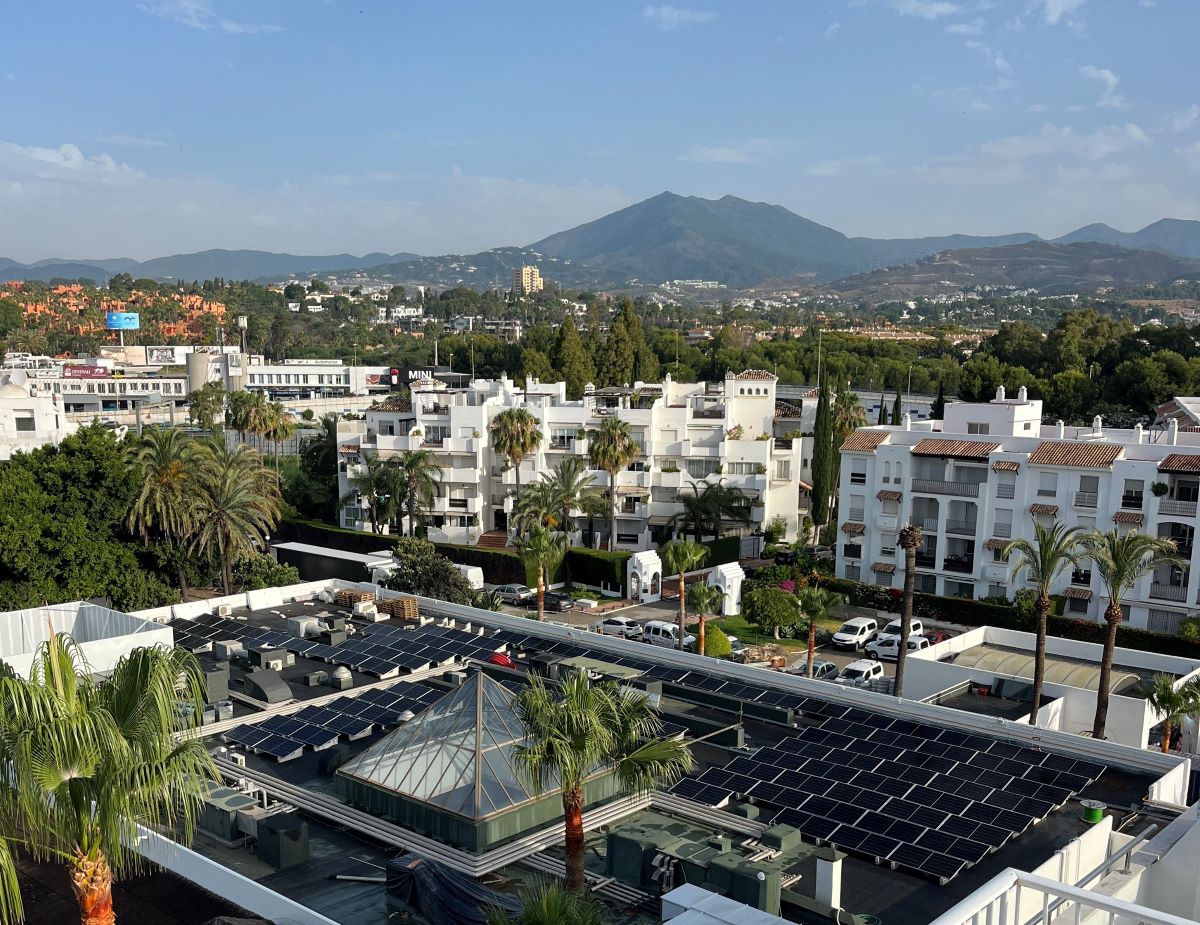 Fotovoltaico di lusso: i moduli AIKO ABC per il Meliá ME Marbella