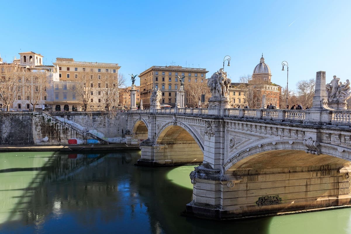 Rinnovabili • Come l’adattamento climatico cambia il Regolamento Edilizio di Roma