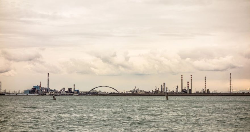 Rinnovabili • Il governo vuole trasformare Porto Marghera in un hub europeo per le MPC