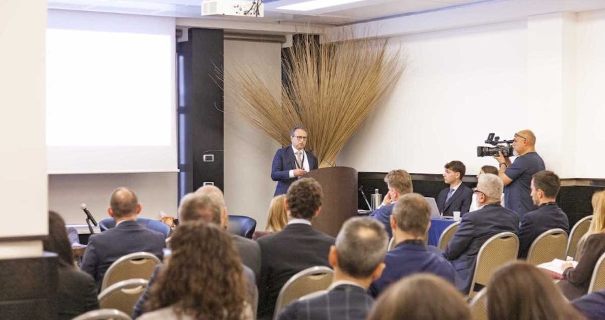 Rinnovabili • AEEC Conference 2026: energy sharing, la chiave per la sicurezza