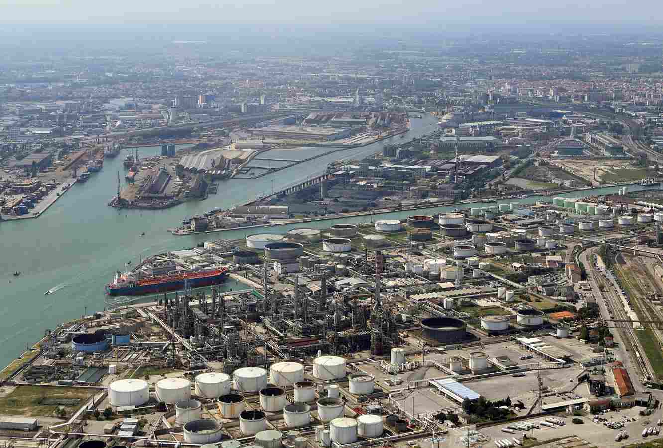Rinnovabili • Riqualificazione Porto Marghera tra materie prime critiche e biofuel