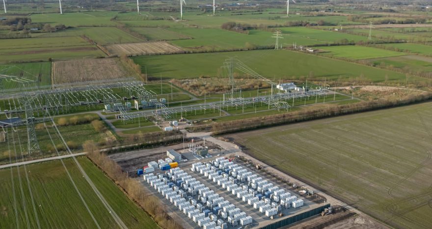 Rinnovabili • I trend dell’accumulo a batteria: è l’era dell’innovazione multidimensionale