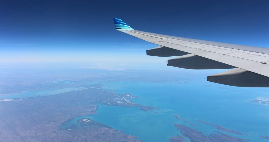 Rinnovabili • Voli più sostenibili: dal Regno Unito l'analisi sui carburanti SAF per un'aviazione low-impact