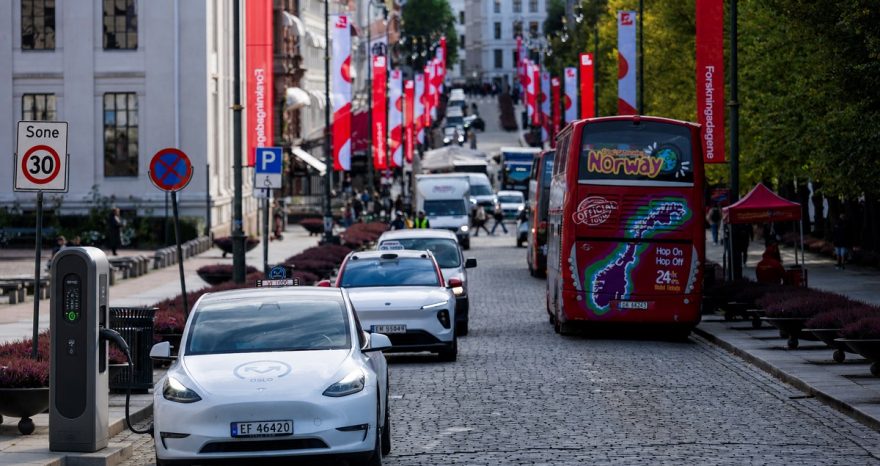 Rinnovabili • Auto elettriche, il record dei record è in Norvegia: quasi il 99% di immatricolazioni