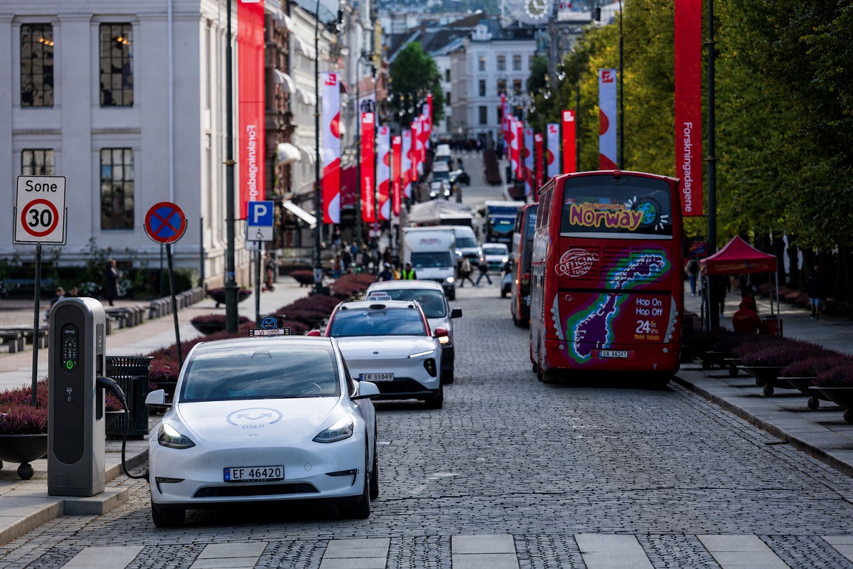 Auto elettriche, il record dei record è in Norvegia: quasi il 99% di immatricolazioni