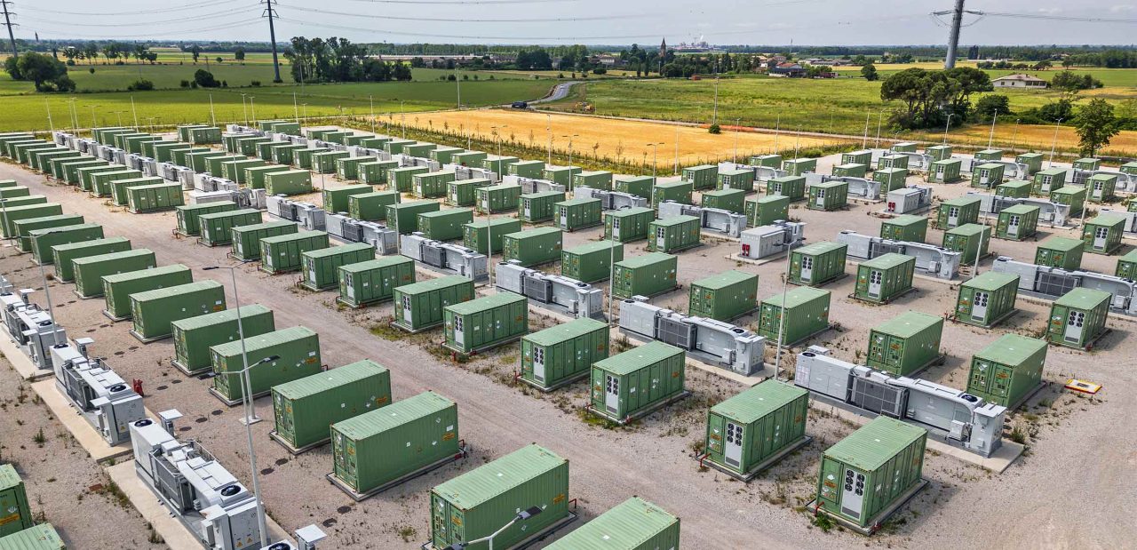Rinnovabili • Il modello California sbarca in Italia: un quinto dei BESS europei è già nostro