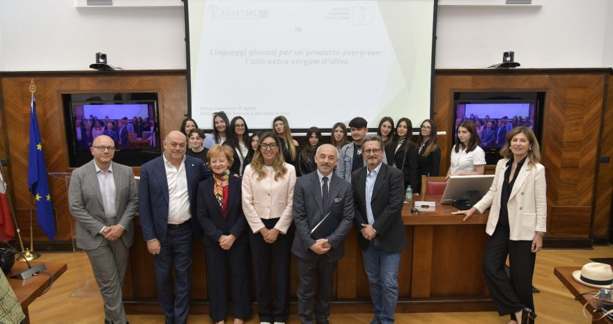 Rinnovabili • L’olio extra vergine d’oliva e i giovani, un rapporto da costruire
