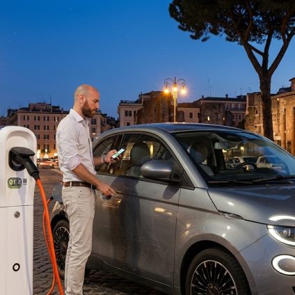 Rinnovabili • Ricarica auto elettriche, il comune di Roma chiede aiuto ai conducenti: dove vuoi la colonnina?
