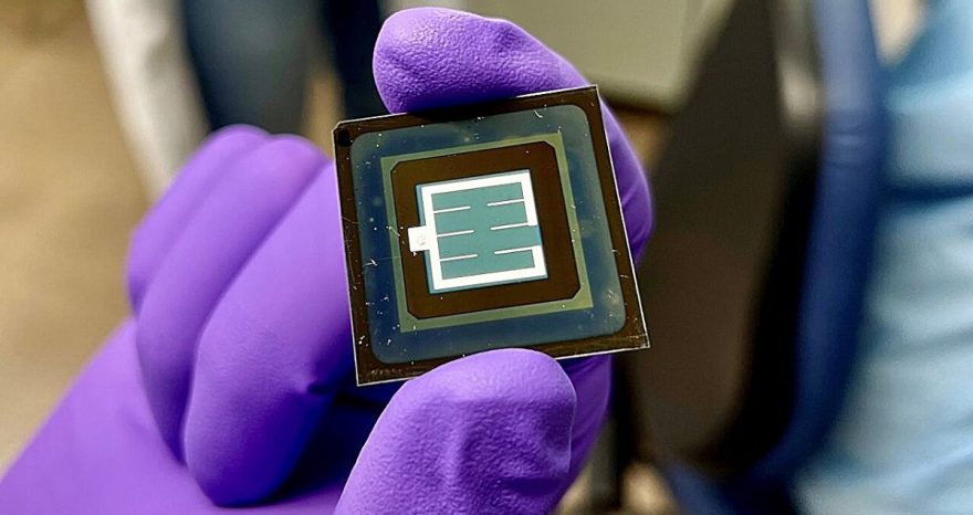 Rinnovabili • Perovskite-silicio, svolta nella produzione delle celle tandem