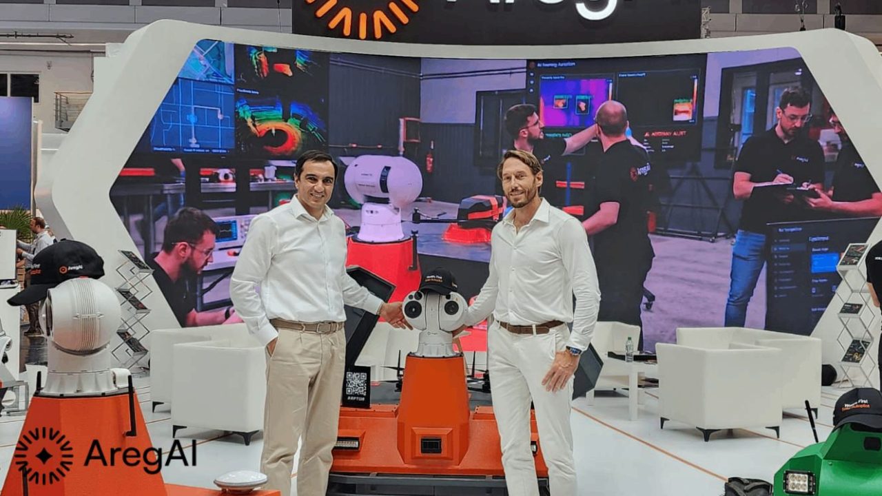 Rinnovabili • Areg AI amplia la propria piattaforma autonoma per l'O&M solare con cinque nuovi robot e l'acquisizione di Ansasol Services