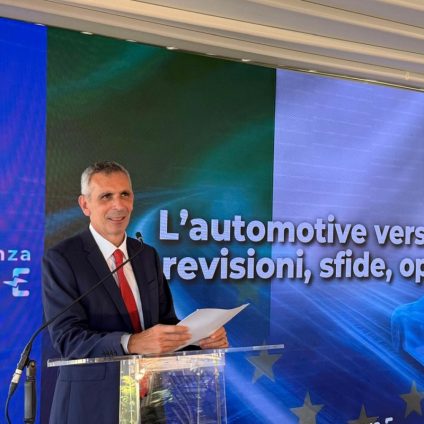 Rinnovabili • Auto elettriche: per l'Italia risparmio da 41,5 milioni di barili di petrolio all’anno