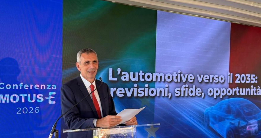 Rinnovabili • Auto elettriche: per l'Italia risparmio da 41,5 milioni di barili di petrolio all’anno