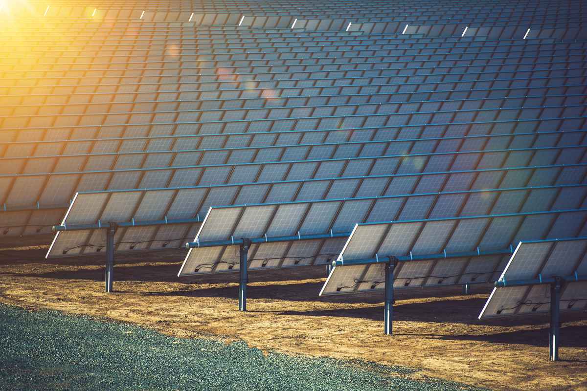 Inverter solari, la stretta UE sulla Cina divide il settore: rischio ritardi e costi più alti