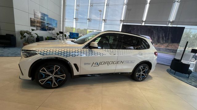 Rinnovabili • Auto a idrogeno, strumento di resilienza e indipendenza europea