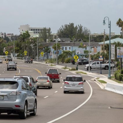 Rinnovabili • Inquinamento auto Usa, rinviata di due anni la normativa per limitare le emissioni (voluta da Biden)