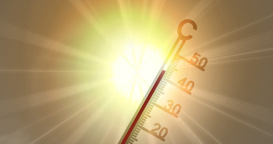 Rinnovabili • L'Europa brucia e i prezzi della luce salgono: l’ondata di calore si legge in bolletta