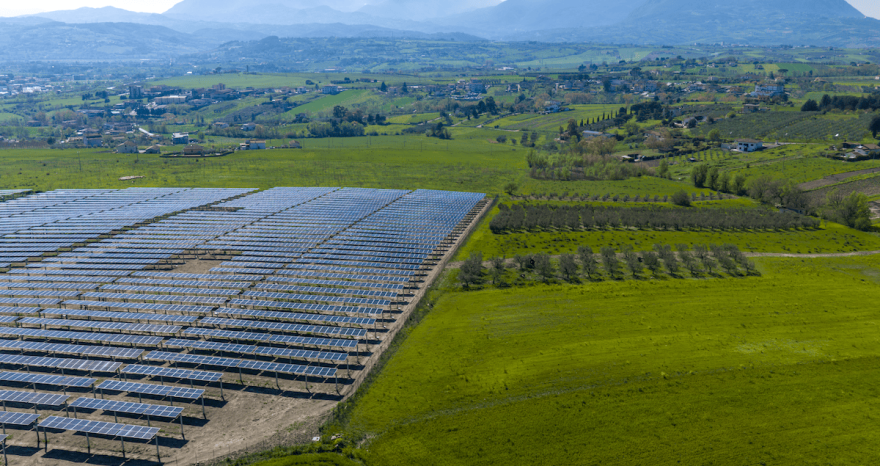 Rinnovabili • RWE avvia i suoi primi impianti Agri-PV su scala commerciale in Italia