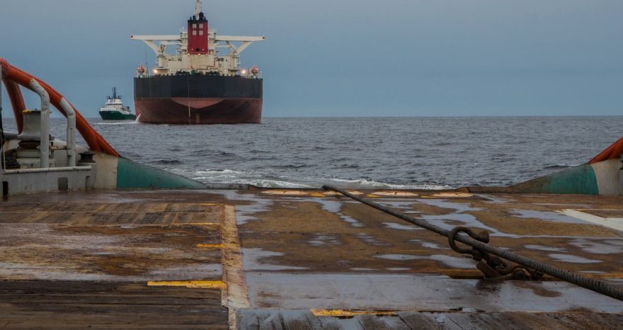 Rinnovabili • alternative-a-hormuz-piani-aggirare-stretto-svolta-green