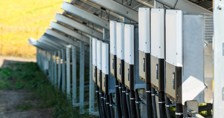Rinnovabili • Divieto UE sugli inverter cinesi, ecco cosa rischia il fotovoltaico europeo