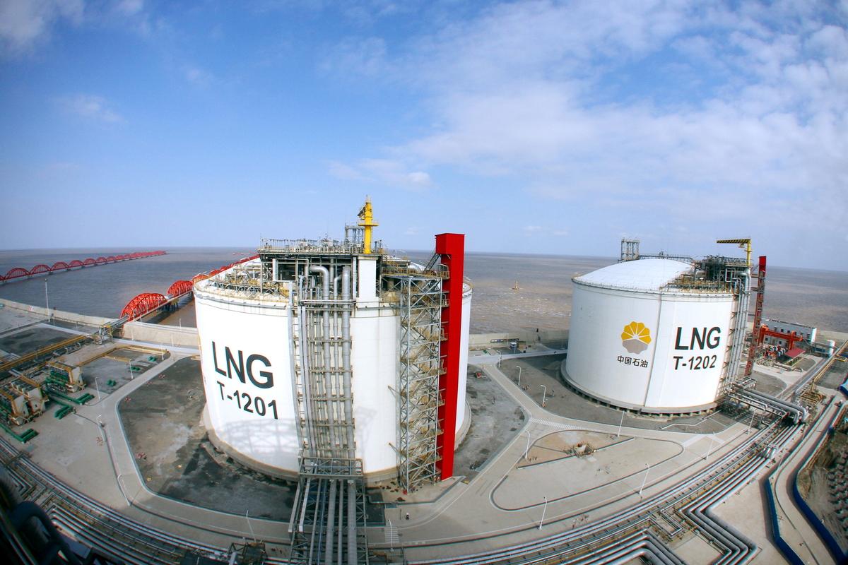 Cina, GNL e carbone frenano mentre accelerano le rinnovabili
