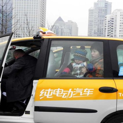 Rinnovabili • taxi-elettrici-cina-shock-petrolifero