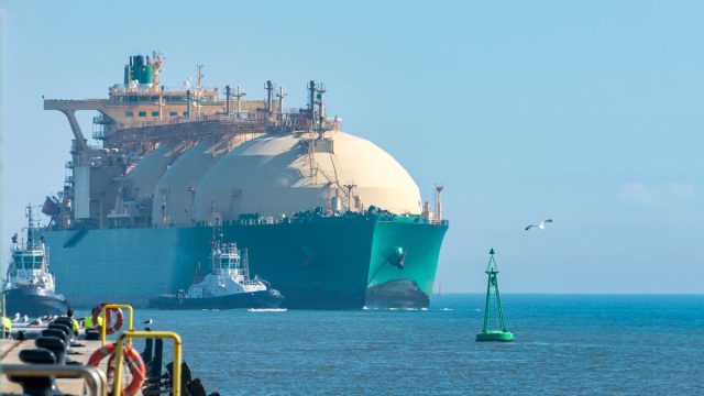Rinnovabili • domanda-gas-naturale-in-calo-minore-offerta-spinge-in-alto-prezzi