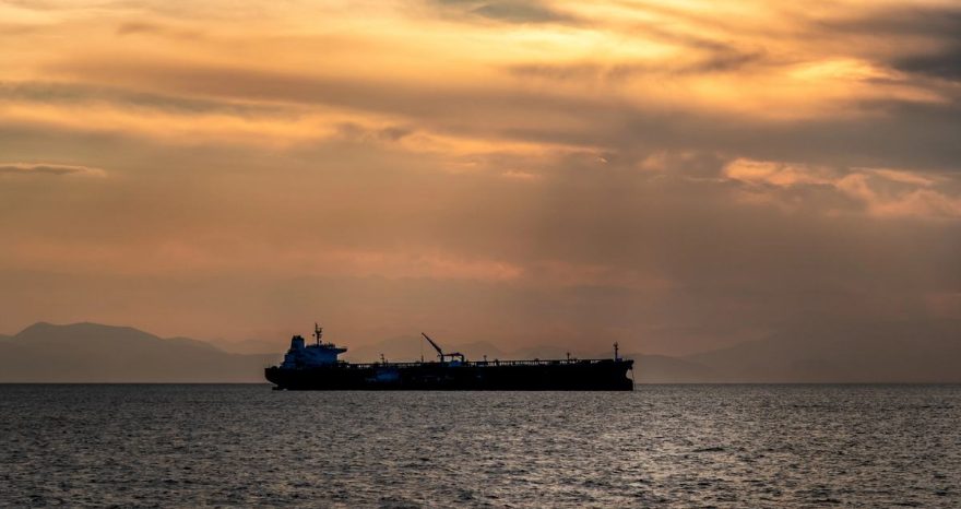 Rinnovabili • situazione-stretto-di-hormuz-tregua-finita-traffico-bloccato