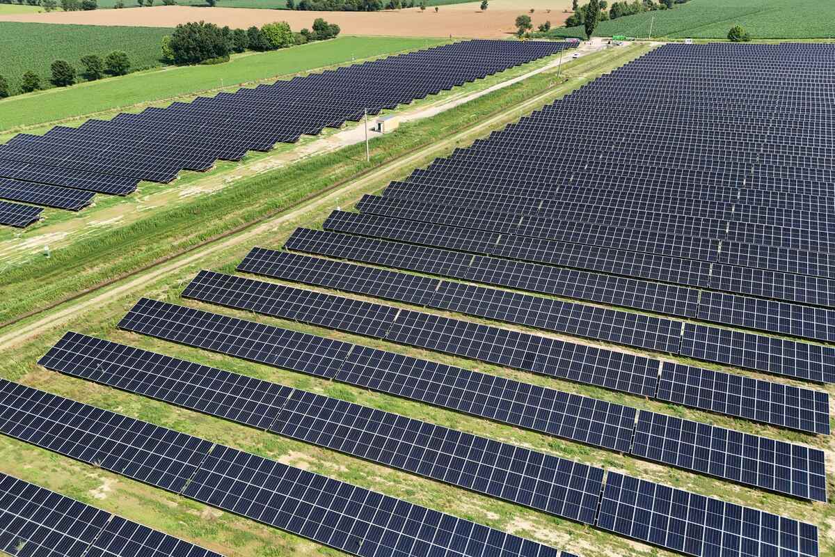 L’impegno di Enercom per l’ambiente: la rotta della decarbonizzazione nel bilancio di sostenibilità 2025