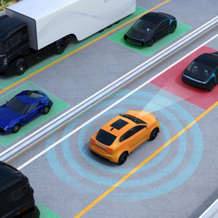 Rinnovabili • Auto connesse: serve una regolamentazione europea per evitare