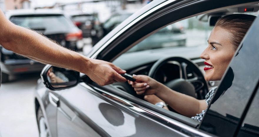 Rinnovabili • Auto elettrica usata: vantaggi sul prezzo e potenziali rischi. Cosa valutare prima dell'acquisto (pronto estate)
