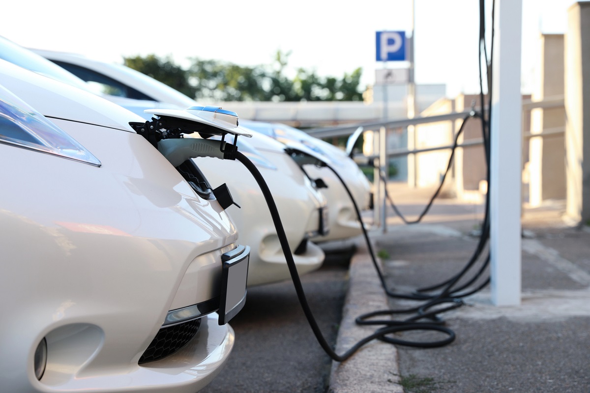 Auto elettriche saranno il 29% delle vendite globali nel 2026. Europa fa da traino