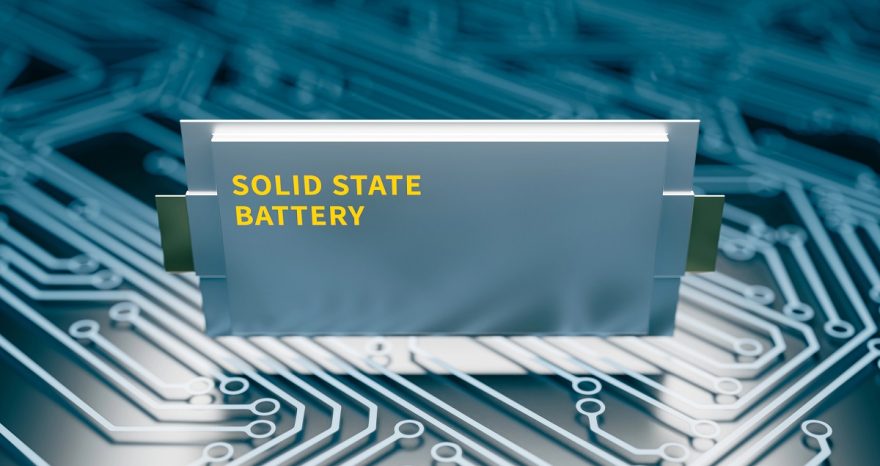 Rinnovabili • Batterie a stato solido: la Cina introduce la regola del 5% per frenare gli annunci del marketing