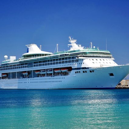 Rinnovabili • Nave da crociera, inquinano più di un hotel, ma le tasse di compensazione sono ai minimi