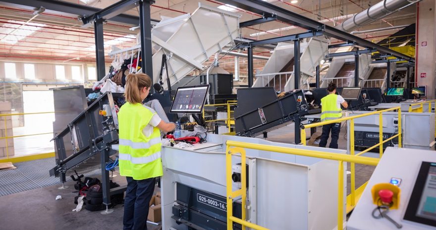 Rinnovabili •  Textile Hub, una delle infrastrutture più innovative d’Italia per il recupero delle fibre tessili