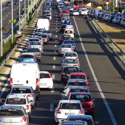 Rinnovabili • Carburanti, 700 mln di euro in più per le vacanze estive. Sconti? Non ci sono risorse