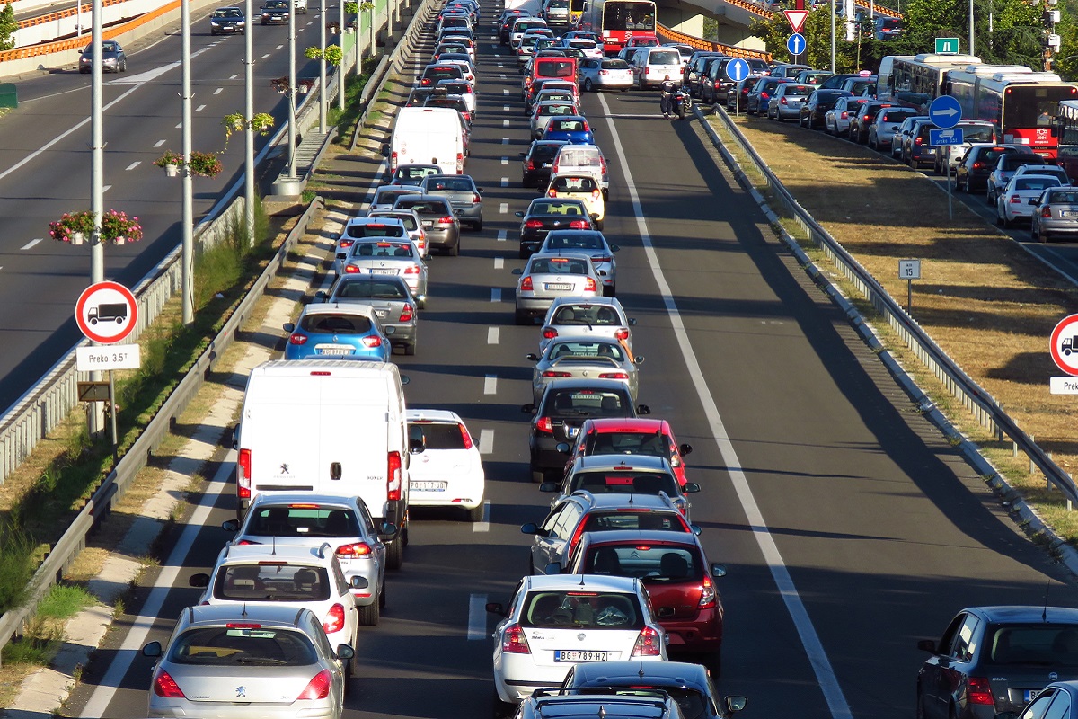 Carburanti, 700 mln di euro in più per le vacanze estive. Sconti? Non ci sono risorse
