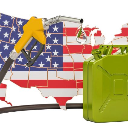 Rinnovabili • L'ira di Trump contro Big Oil: profitti record e benzina cara dopo la crisi di Hormuz