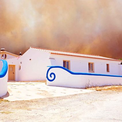 Rinnovabili • L'impatto del rischio crescente di incendi sulle assicurazioni
