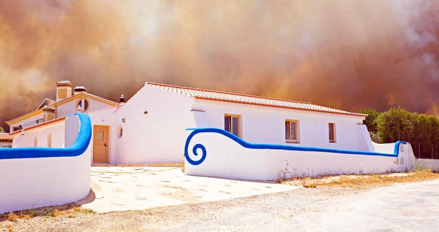 Rinnovabili • L'impatto del rischio crescente di incendi sulle assicurazioni