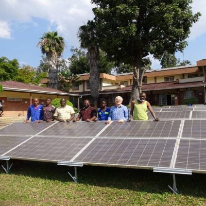 Rinnovabili • Healthcare in Africa: l'energia solare che salva la sanità