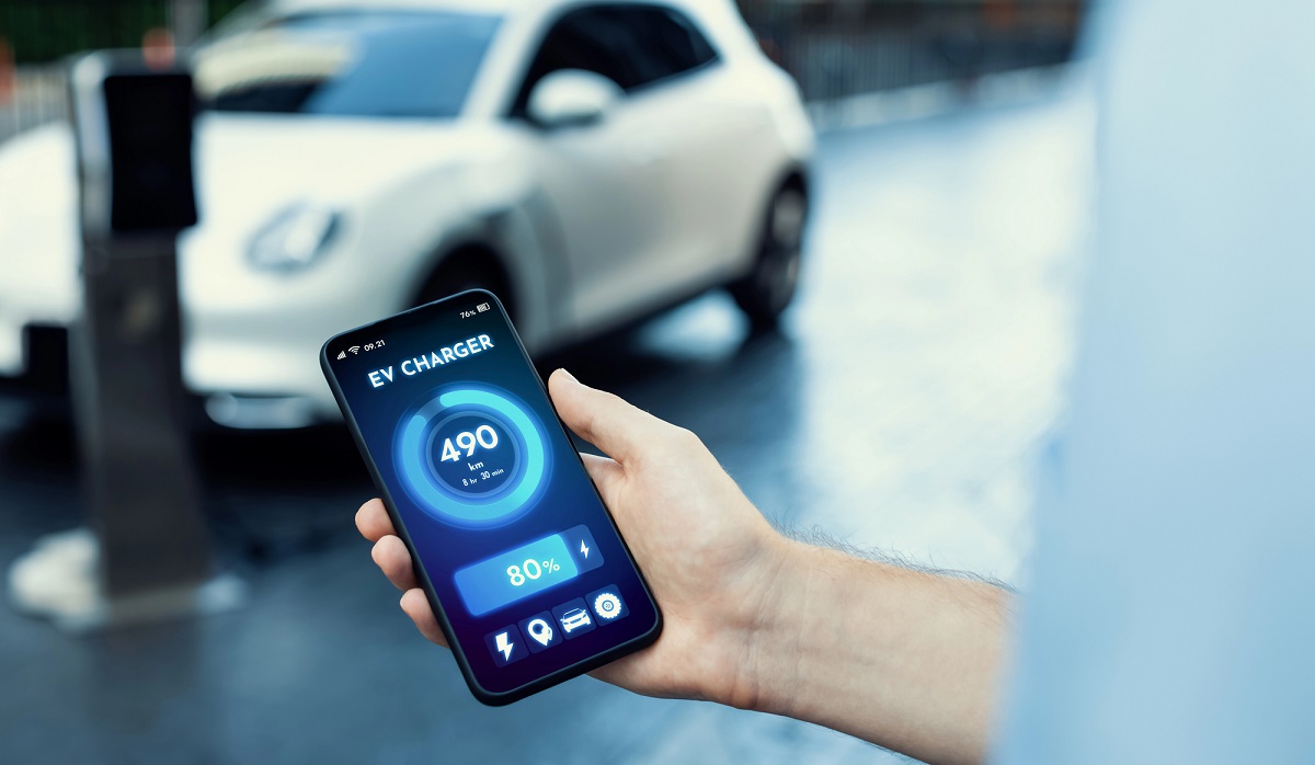 Auto ricaricabili, a luglio boom del 37%. Crollano diesel e benzina