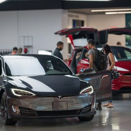 Rinnovabili • Auto con maniglie a scomparsa: la Cina richiama milioni di veicoli