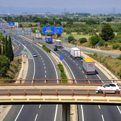 Rinnovabili • Caro carburanti, 1,8 miliardi di euro bruciati per il pieno per le vacanze. Quanto costa un pieno?